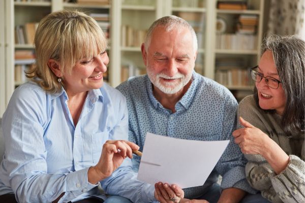 Seniors and Tax Consultant Talk about Contract Seniors and Tax Consultant Talk about Contract